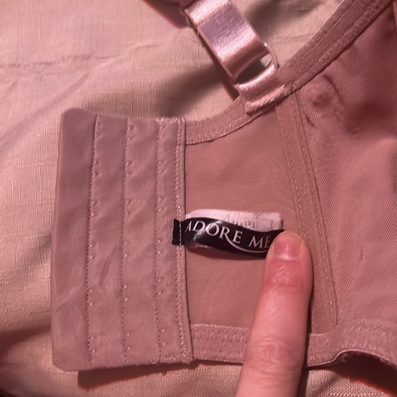 Pretty in Pink? Adore me - Picture 4 of 5